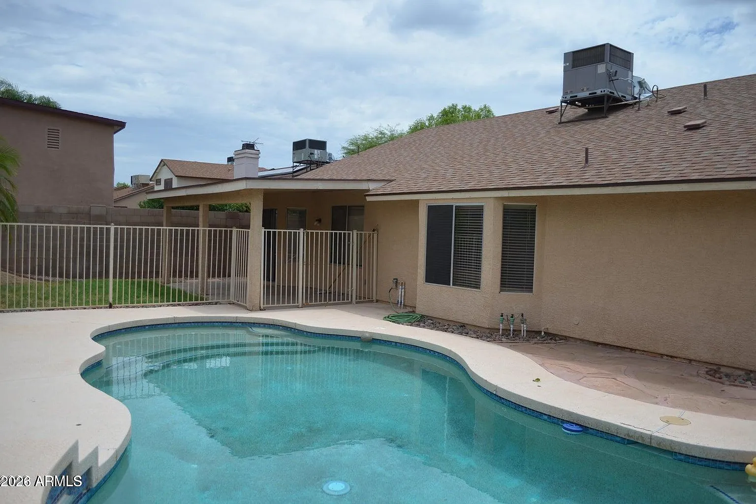 4 bed, 2.0 bath, 1794 sqft, $2,490 — Photo 2