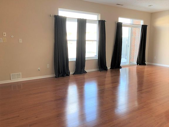 2nd image of 9176 Great Lakes Cir