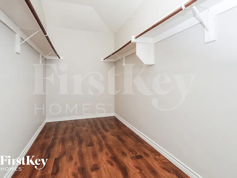 1417 Villa Paloma Blvd — Photo 10