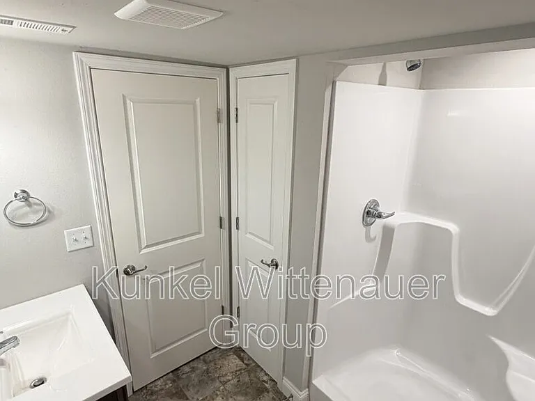 8401D Allied Way — Photo 13