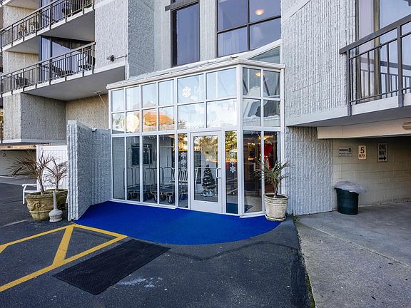 2nd image of 935 Ocean Ave APT 400