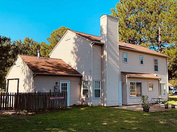 5th image of 225 Susan Newton Ln