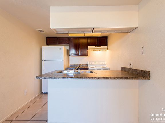 5th image of 5222 W Lynwood St