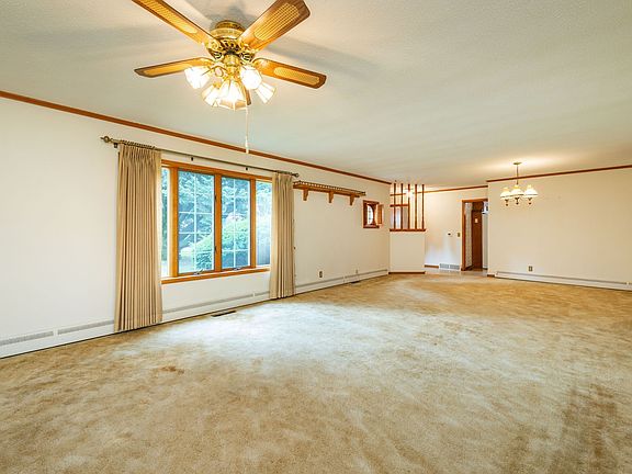 5th image of 601 15th St