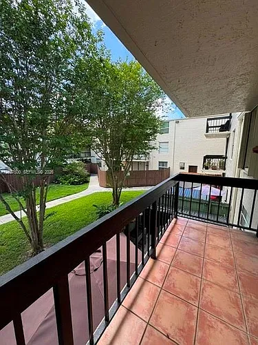 8309 SW 142nd Ave #G203 Photo 1