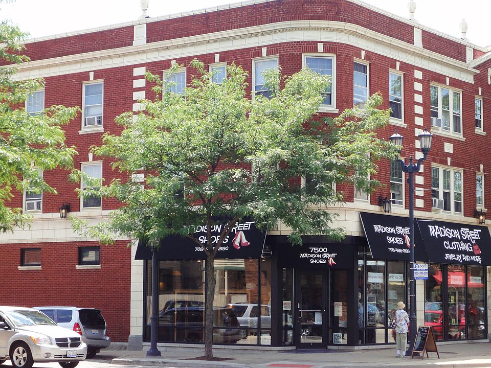 1st image of 411 Beloit Ave #1A