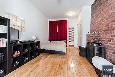 Rented by Bond New York