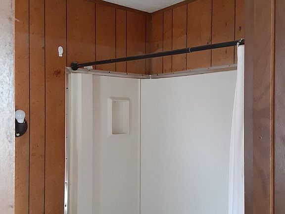 3rd image of 401 Pine St #5