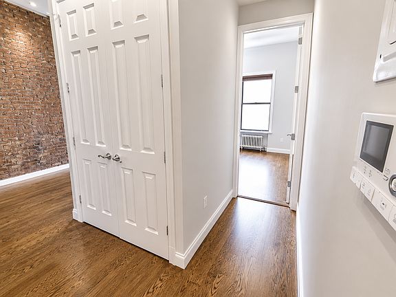2nd image of 239 W 14th St #3A