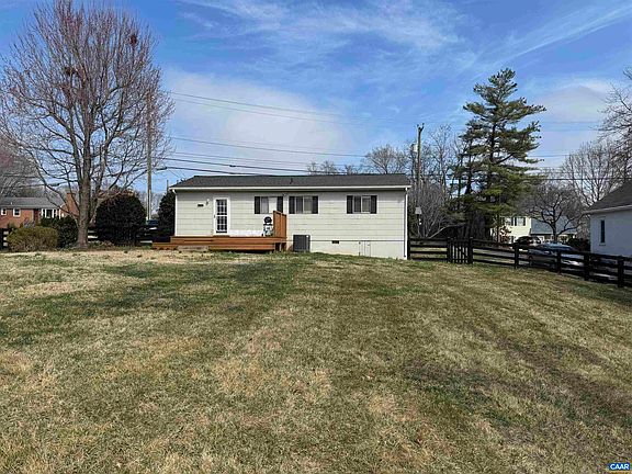 2nd image of 402 Harris Rd