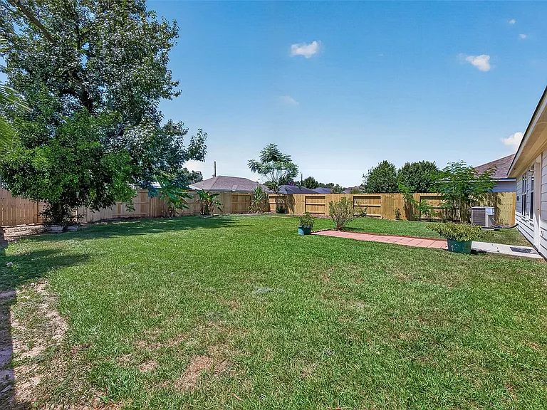 16200 Sun View Ln — Photo 28