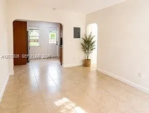 4038 SW 9th Ter #4038 — Photo 2