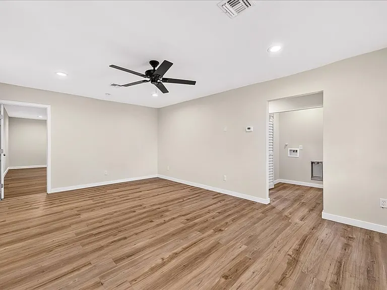1154 Florida Ave — Photo 7