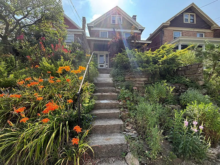 2366 Fairview Ave — Photo 42