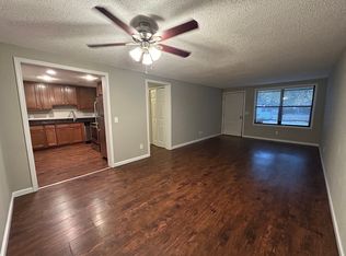 104 Waterbury Ct #104, Westland, MI 48186