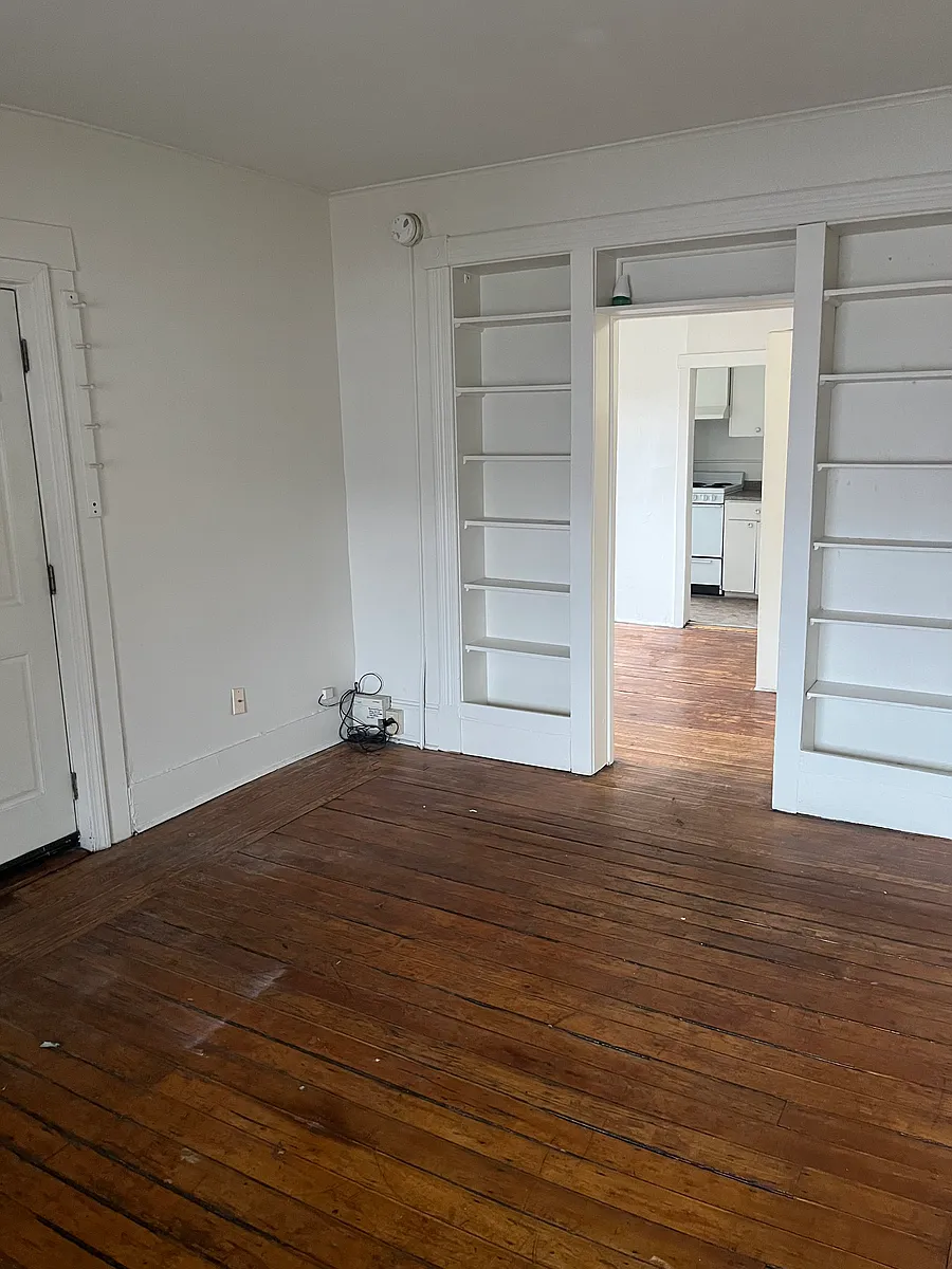 Building Photo - 282 Pearl St #2