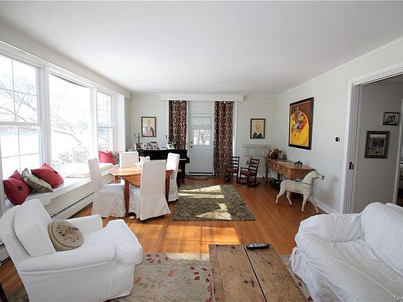 4th image of 596 N Lake Blvd