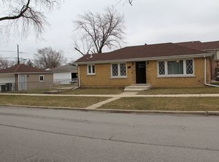 7315 W Keeney St, Niles, IL