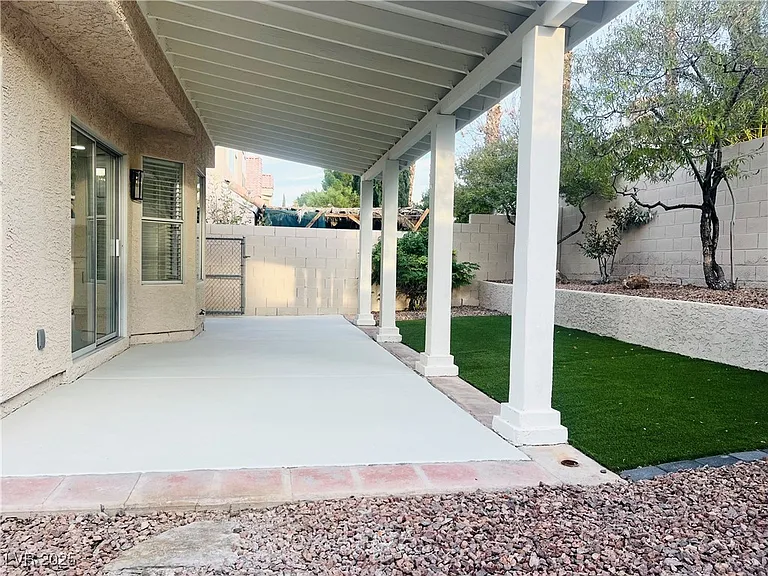 7837 Millhopper Ave — Photo 27