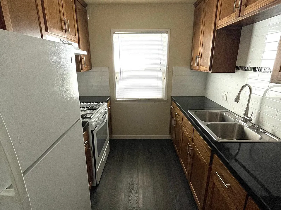 1405 E Ocean Blvd #3