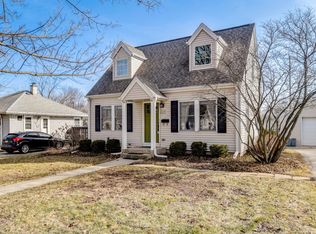 W164N8426 Hiawatha Ave, Menomonee Falls, WI 53051