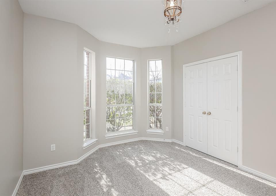 1st image of 427 Copeland Dr