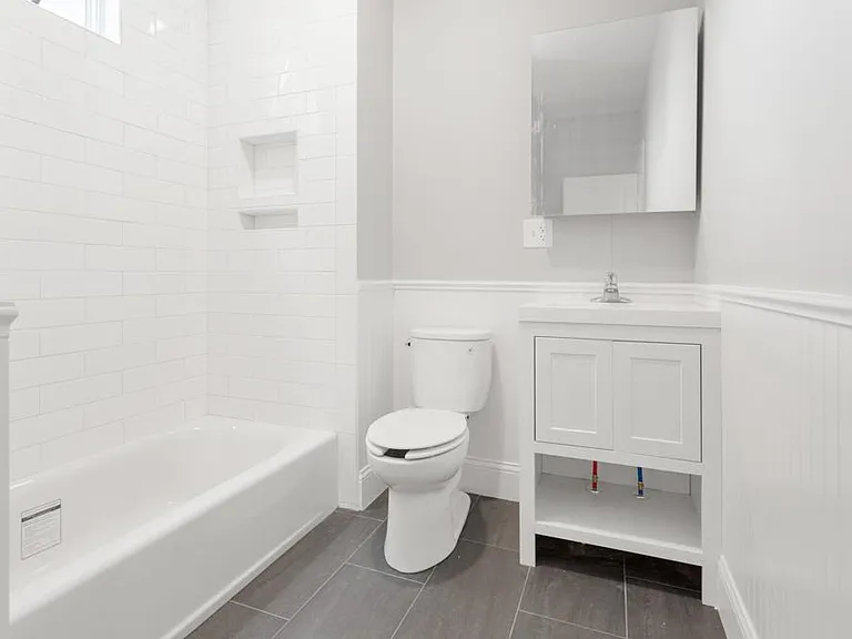 68 Saxton St #2 — Photo 14