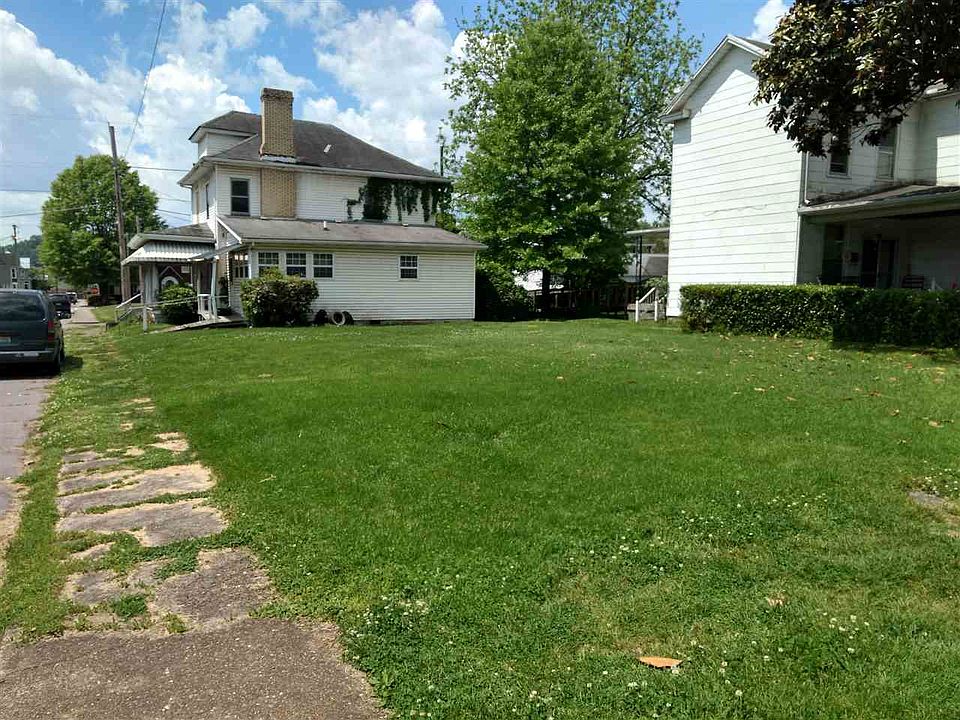 2nd image of 615 Jefferson St