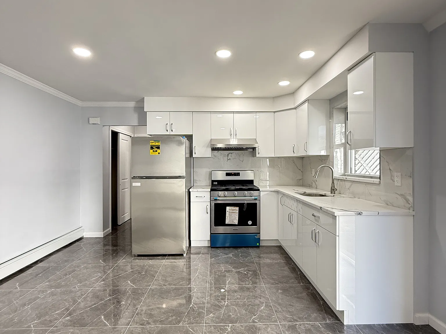 1 bed, 600 sqft, $1,700 — Photo 4