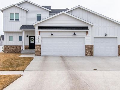 5323 8th St W, West Fargo, ND, 58078