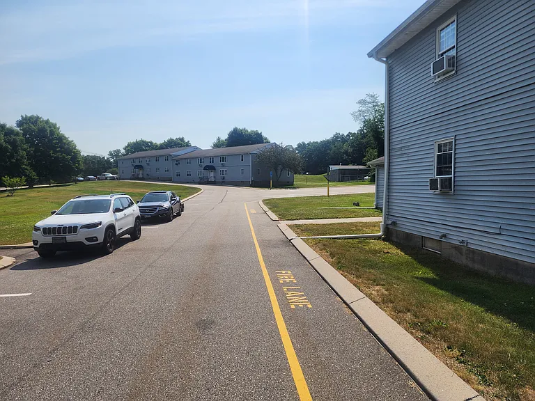 73 Horse Pond Rd #D — Photo 12