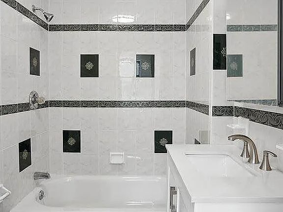 4th image of 211 5th Ave #2