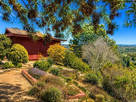 3rd image of 2115 Encinitas Blvd