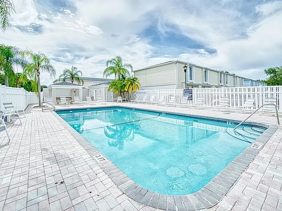 2nd image of 11920 Cypress Hill Cir
