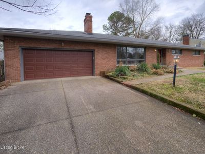 319 Castleview Dr, Saint Matthews, KY, 40207