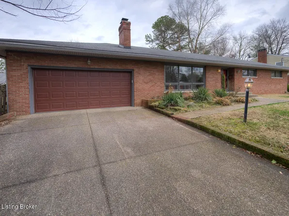 319 Castleview Dr, Saint Matthews, KY 40207