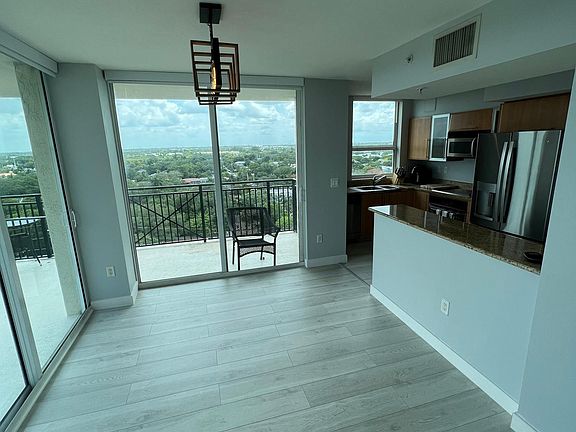 4th image of 610 W Las Olas Blvd #1112