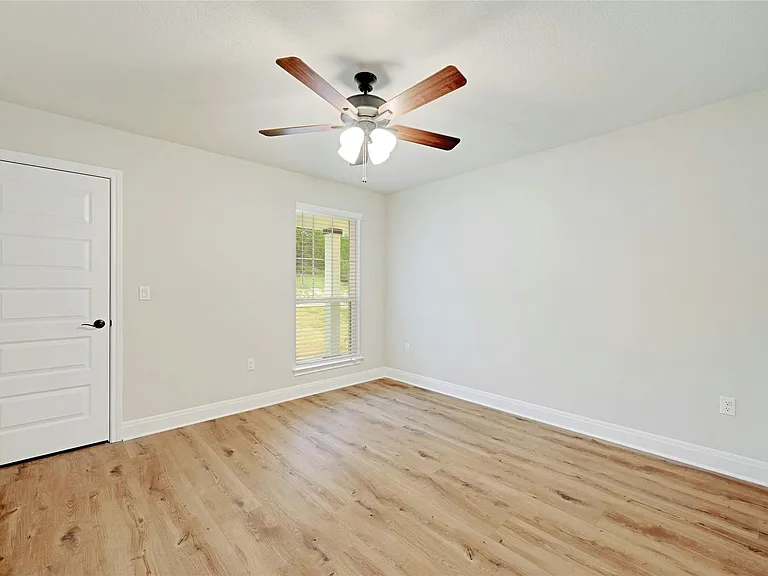 21502 Paine Ave — Photo 18