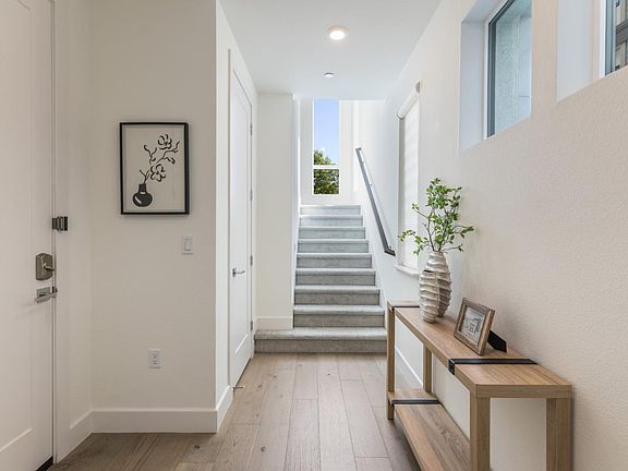 5th image of 2950 Sanor Pl #112