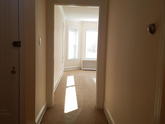 5th image of 5847 N Campbell Ave #2
