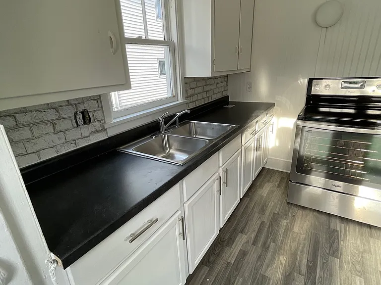 1254 S Chicago Ave — Photo 7