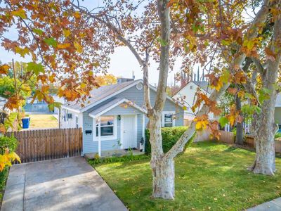 3515 52nd St, Sacramento, CA, 95820