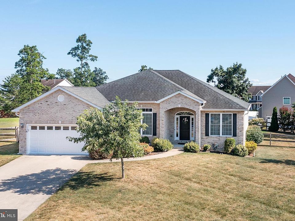 1st image of 112 Wales Ct