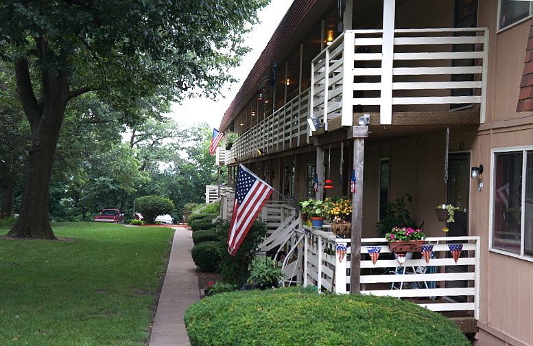 Corby Grove Apartments 1301 N 22nd St Saint Joseph MO Zillow