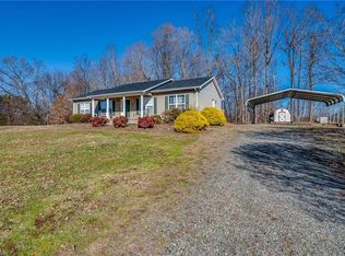 811 Pinewood Rd, Reidsville, NC 27320