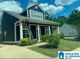 6327 N Clubview Cir, Bessemer, AL 35022