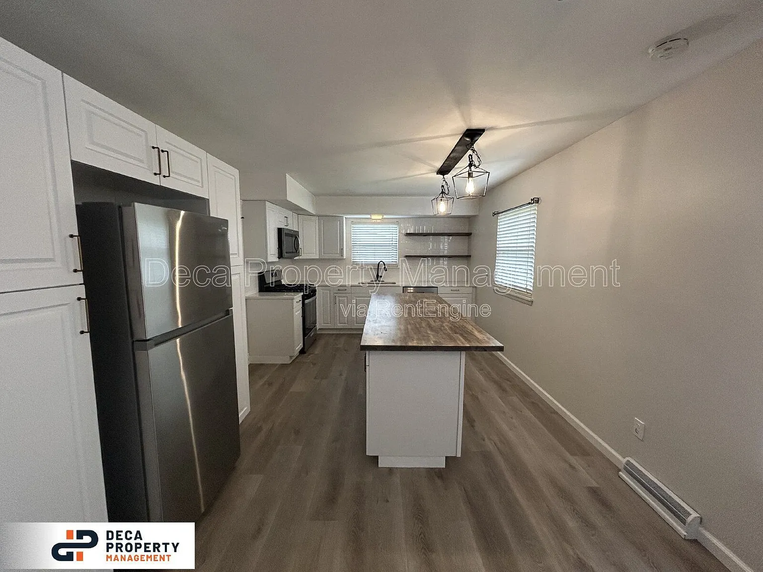 3 bed, 2.0 bath, 1094 sqft, $2,225 — Photo 4