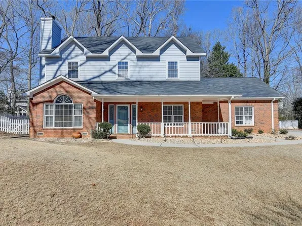 2500 Peregrine Trl, Suwanee, GA 30024