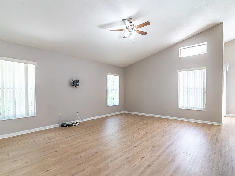 102 Ivy Brook Ct — Photo 12