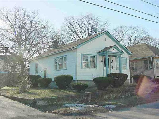1st image of 89 Blanding Ave